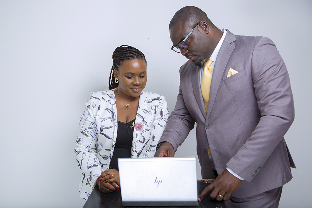 Hippomind leaders collaborating during a strategic working session